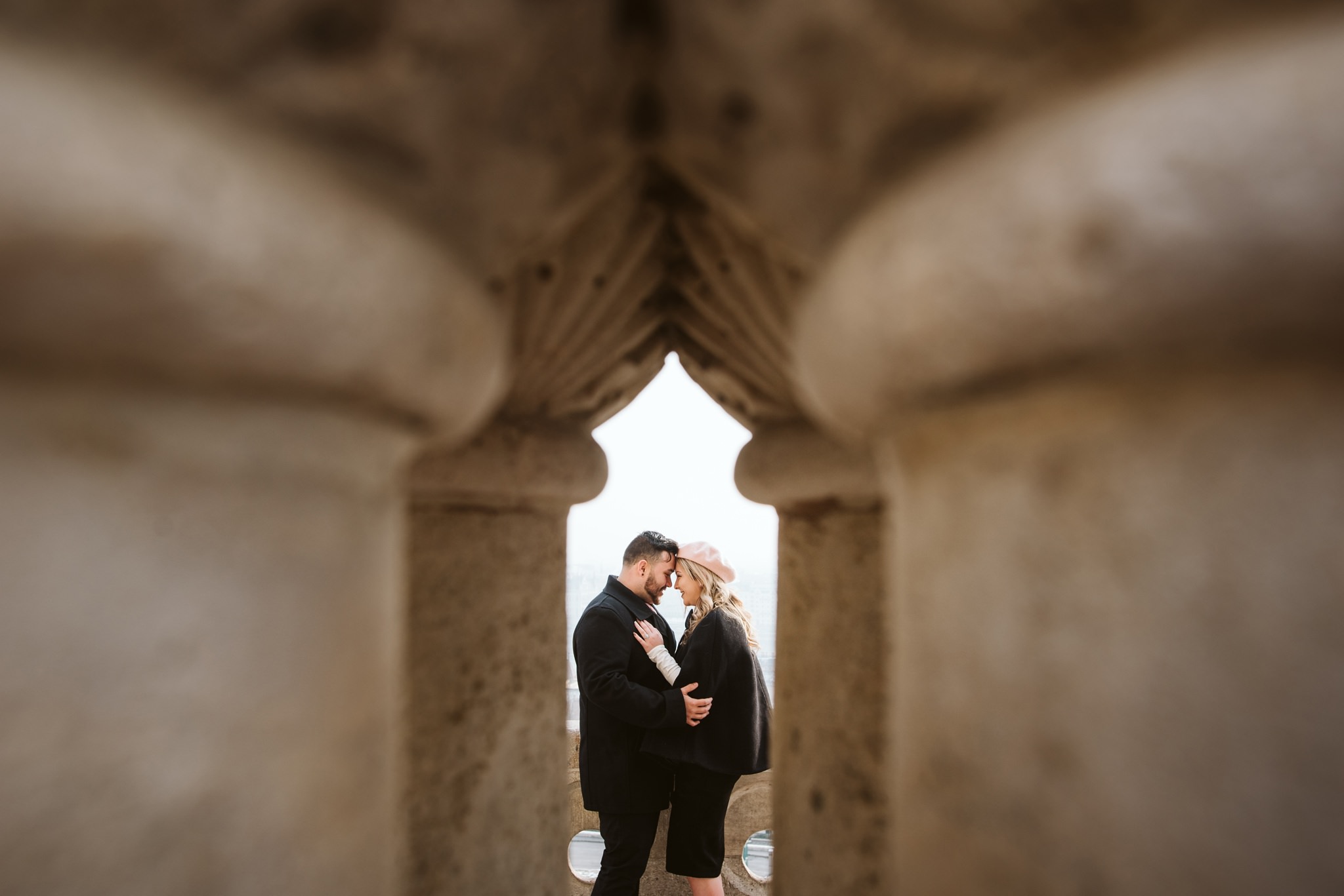 38 proposal arhcitecture photos with newly engaged couple